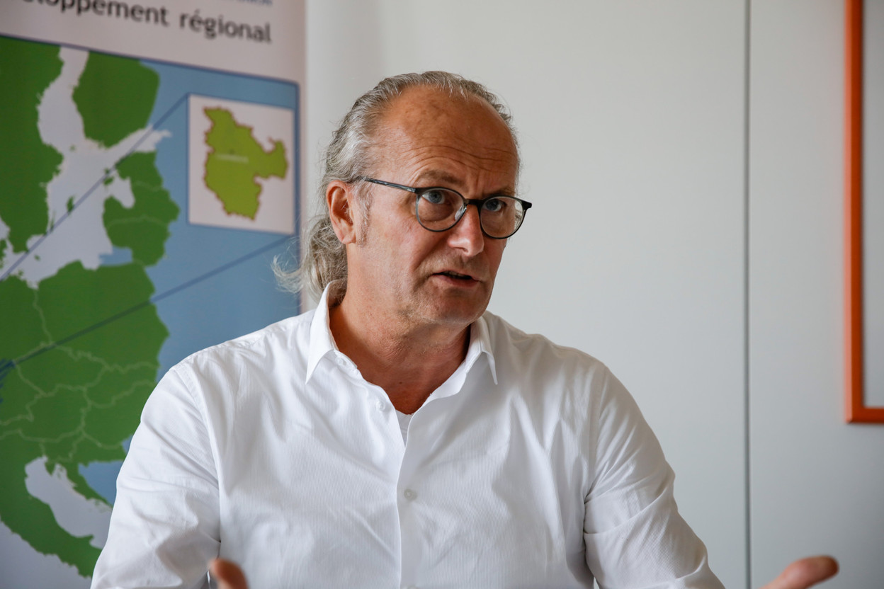Minister for energy, Claude Turmes, will launch a vast awareness campaign in September aimed at municipalities, public administrations, companies and the population to reduce the country's energy consumption by 15% as of this winter. (Photo: Romain Gamba/Maison Moderne/Archives)