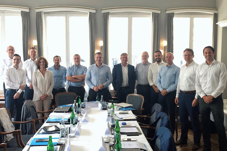 Les membres fondateurs des six sociétés européennes qui veulent créer un nouveau standard pour le paiement mobile. (Photo: EMPSA)