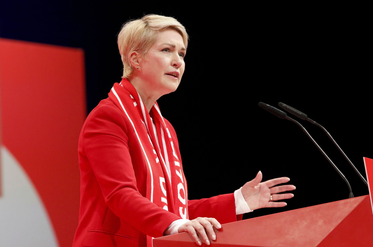 “The Chancellor can no longer afford to drag his feet on this issue. A solution is now needed,” urges Manuela Schwesig. She cites commuters, tradespeople, healthcare workers and farmers as among those who could no longer cope with the increase. (Photo: Shutterstock)