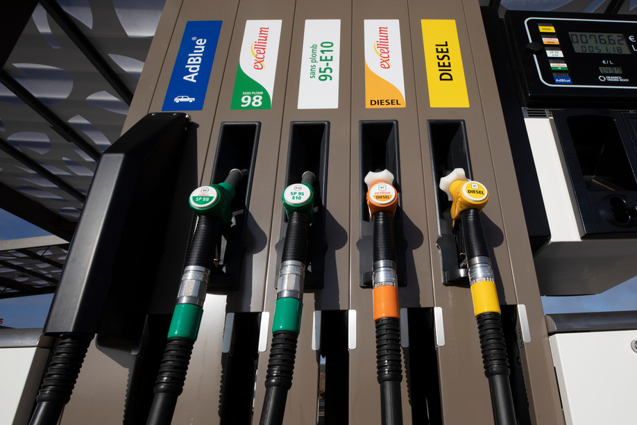 Over the last few months prices at the pump have consistently gone down and now stand at similar levels to the ones on 26 February--two days after the start of the war in Ukraine. (Photo: Guy Wolff/Maison Moderne)