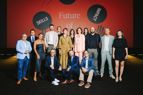 Pedro Castilho (Verbalius), Adel Nabhan (Paperjam), Naouelle Tir (Prolingua), Romain Raux (University of Luxembourg), Tom Felten (Schroeder & Associés), Aline Giersch (Dentons Luxembourg), Vinciane Istace (PWC Luxembourg), Romain Gossent (Lombard Odier), Stéphanie Borner (Fischer/Panelux), Muriel Morbé (Chamber of Commerce), Joël Machado (Liser), Delphine Debailleul (Cargolux Airlines), Laurent Peusch (ADEM), Arthur Meulman (Jobs.lu) and Yasmine Zarrab (Cap4Group). (Photo : Julian Pierrot / Paperjam)