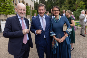 Steve Schmit (RTL), Nicolas Mackel (Luxembourg for Finance) et sa femme Marie-Isabelle. (Photo: Guy Wolff / Maison Moderne)