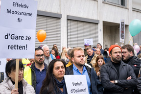 According to the organisers, almost 600 people took part in the demonstration, including Gabriel Boisante (LSAP). Photo: Nader Ghavami