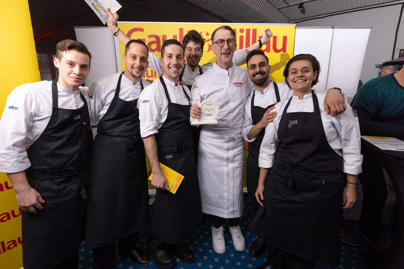 Chef of the year Roberto Fani with his kitchen team (Photo: Guy Wolff/Maison Moderne)