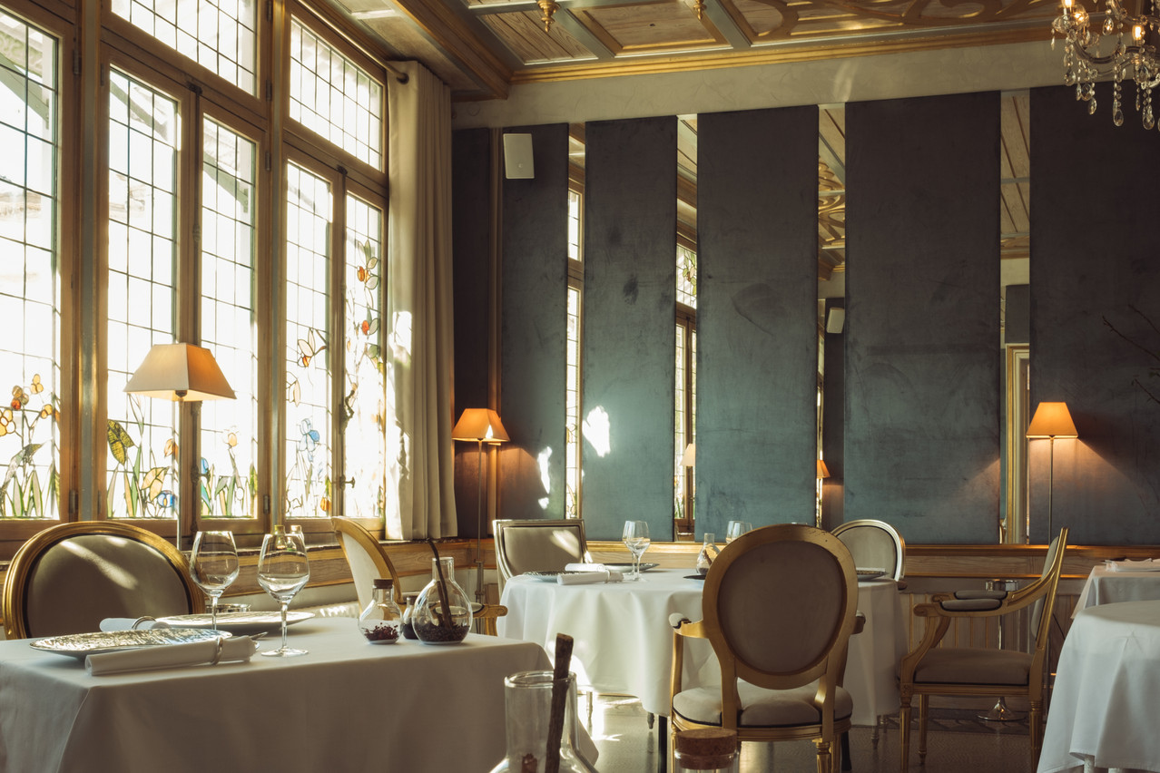 L’élégante Cristallerie, à l’hôtel Le Place d’Armes, maintient son joli 16,5/20 au Gault&Millau 2020. (Photo: Sebastien Goossens)