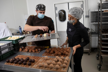 Dans les ateliers de Steinfort, la production de produits de saison tourne à plein régime. (Photo: Guy Wolff/Maison Moderne)