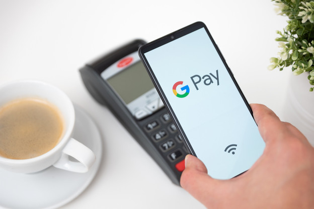 Quatre fois plus de personnes se sont connectées à internet en 2020 qu’en 2019. Beaucoup veulent payer simplement. D’où le déploiement accéléré de Google Pay avec Western Union et Wise, entre les États-Unis et l’Inde ou Singapour. (Photo: Google)