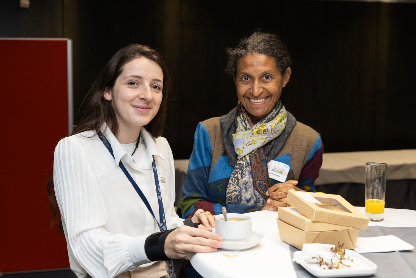 Virginie Issumo (à droite) lors de l'événement de réseautage au siège de la Banque européenne d'investissement à Luxembourg, le 26 octobre 2023. (Photo: Romain Gamba/Maison Moderne)