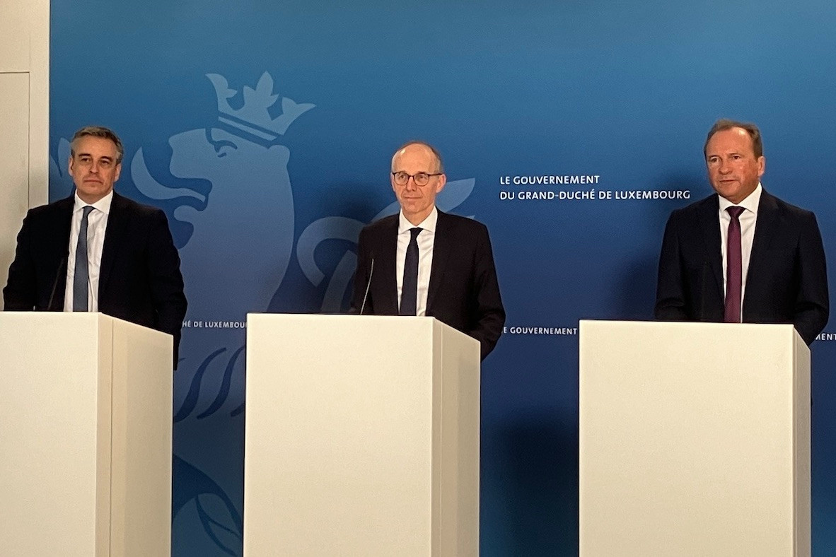 From left: housing minister Claude Meisch (DP); prime minister Luc Frieden (CSV); and finance minister Gilles Roth (CSV) announced measures costing around €135m. Photo: Maison Moderne