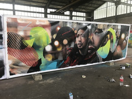 Des fragments de visages se mélangent à des formes plus abstraites tout en conservant un caractère urbain. ((Photo: Paperjam))