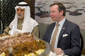 Cheikh Nahyan Bin Mubarak Al Nahyan, ministre de la Tolérance des Émirats arabes unis; S.A.R. le Grand-Duc héritier. (Photo: © SIP / Jean-Christophe Verhaegen, tous droits réservés)