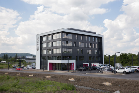 Le S-Hub, situé à Yutz le long de l’A31, permet aux salariés travaillant au Luxembourg de pouvoir faire du télétravail. (Photo: Romain Gamba)