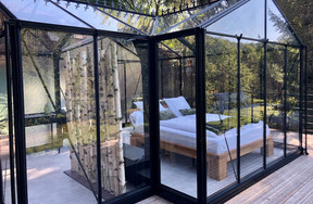 In the “glass room”, you sleep in what looks like a greenhouse  Photo: La Grange d’Hélène