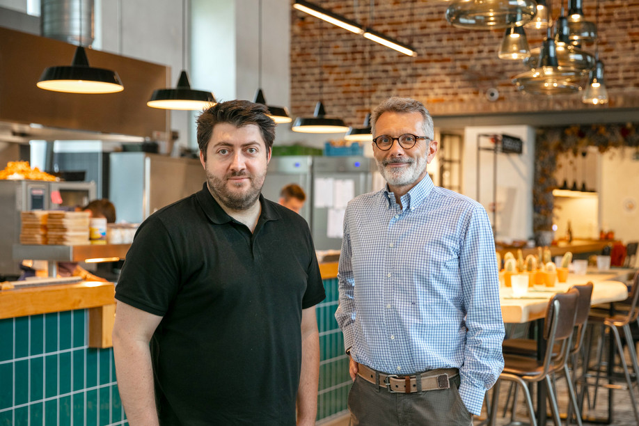 Clément Petitjean, fellow chef at Le Victor in Arlon and at La Grappe d'Or, and Michele Ferraris, future partner in the new establishment in Arlon. (Photo: Romain Gamba/Maison Moderne)