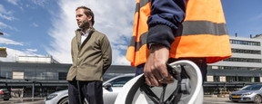 Félix Giorgetti, sur le parking extérieur, dit «Arena», au centre du complexe Gridx. (Photo: Guy Wolff/Maison Moderne)