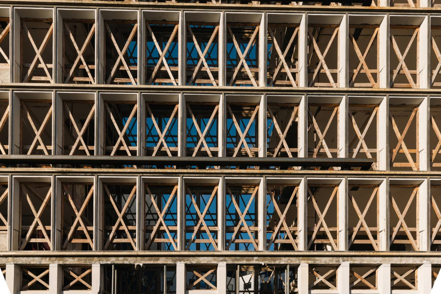 The historic facades are preserved and restored. Photo: Félix Giorgetti