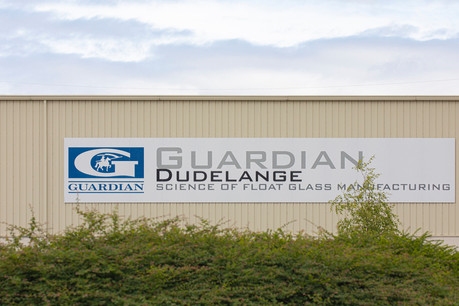 Un plan de maintien dans l’emploi a finalement été trouvé entre la direction et les partenaires sociaux chez Guardian, après des semaines de conflit. (Photo: Jan Hanrion/Maison Moderne)