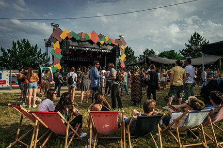 Les concerts De Gudde Wëllen étaient enfin de retour, grâce à un festival de cinq jours au Kirchberg, qui a fait du bruit malgré la pluie! (Photo: Mike Zenari)