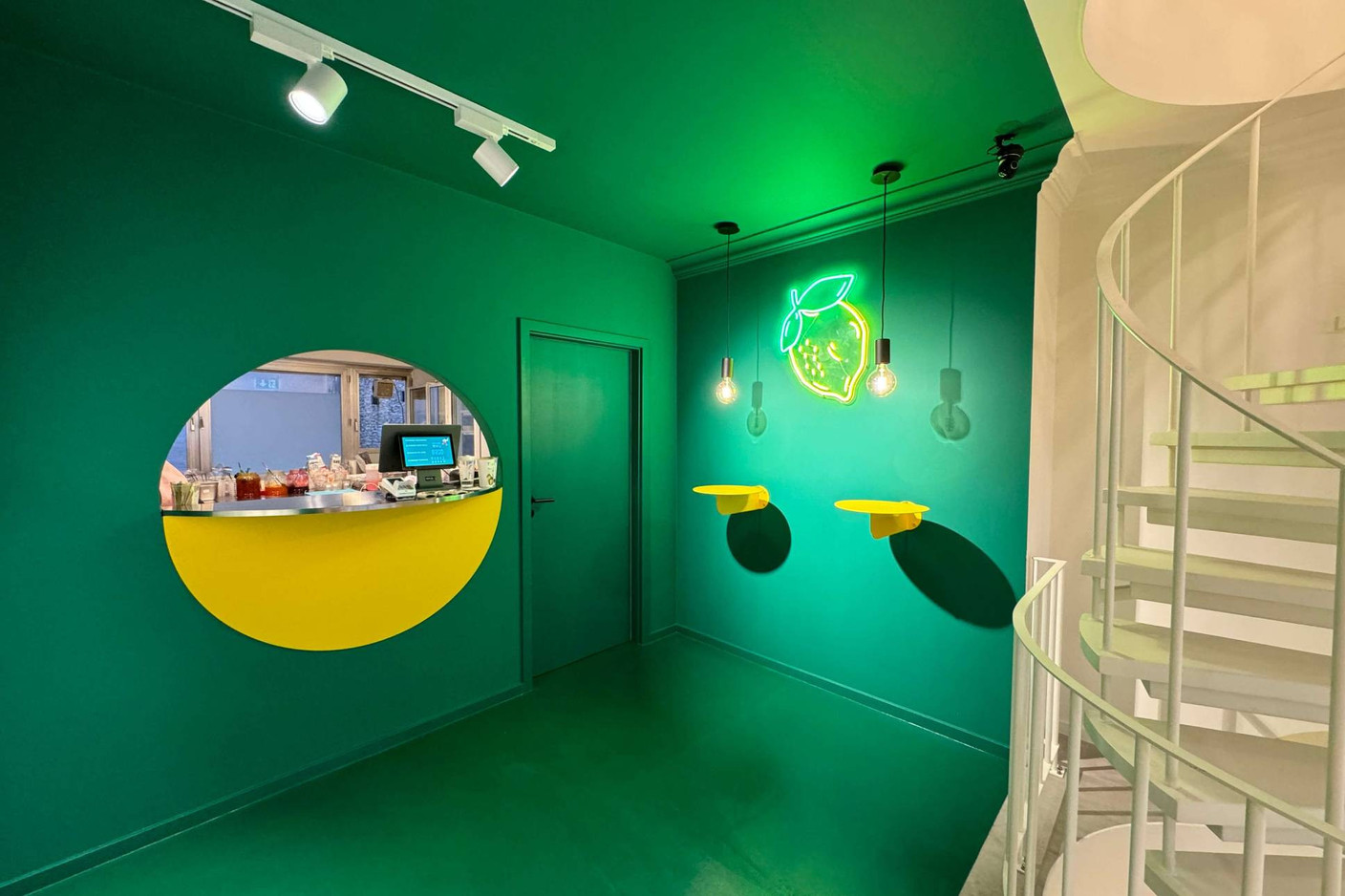 The counter is like a slice of lemon. Photo: Guo Cha Club