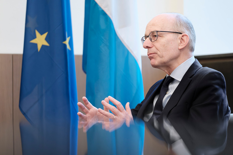 Luc Frieden is focusing on consistency and incentives in environmental policy.  Jan Hanrion / PAPERJAM