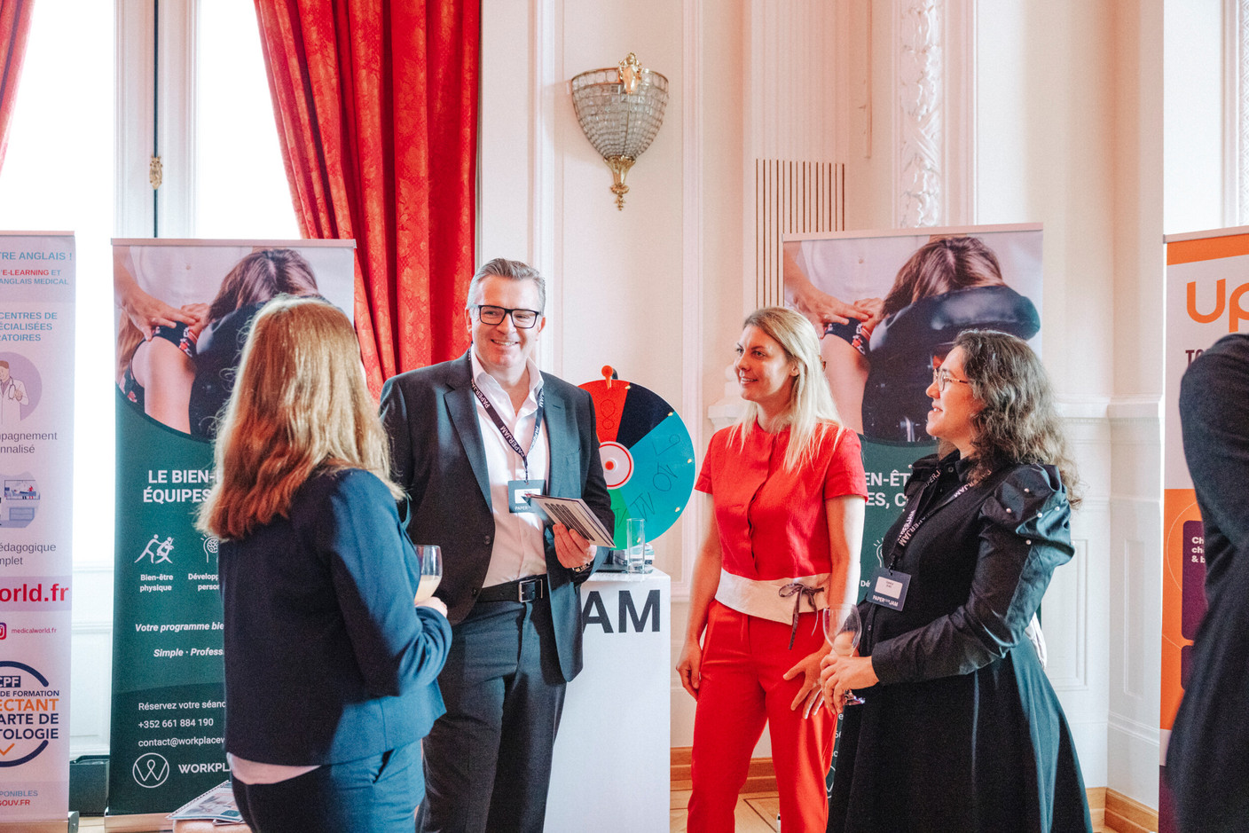 Thierry Roland (Apex Group), Camille Procureur (Workplace Well Being) and Sandra Dias. Photo: Julian Pierrot/Paperjam