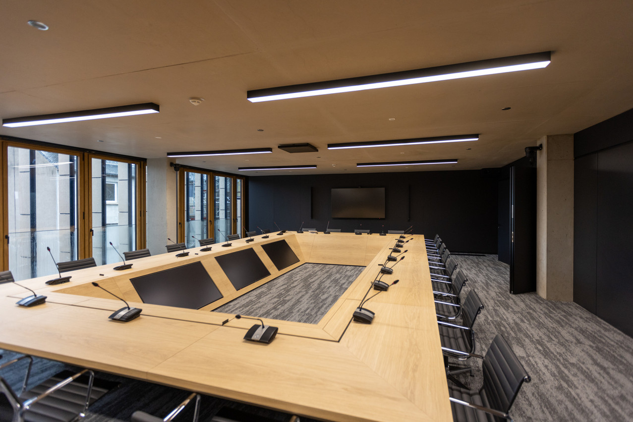 The board room is a contemporary and restrained space. Photo: Romain Gamba/Maison Moderne