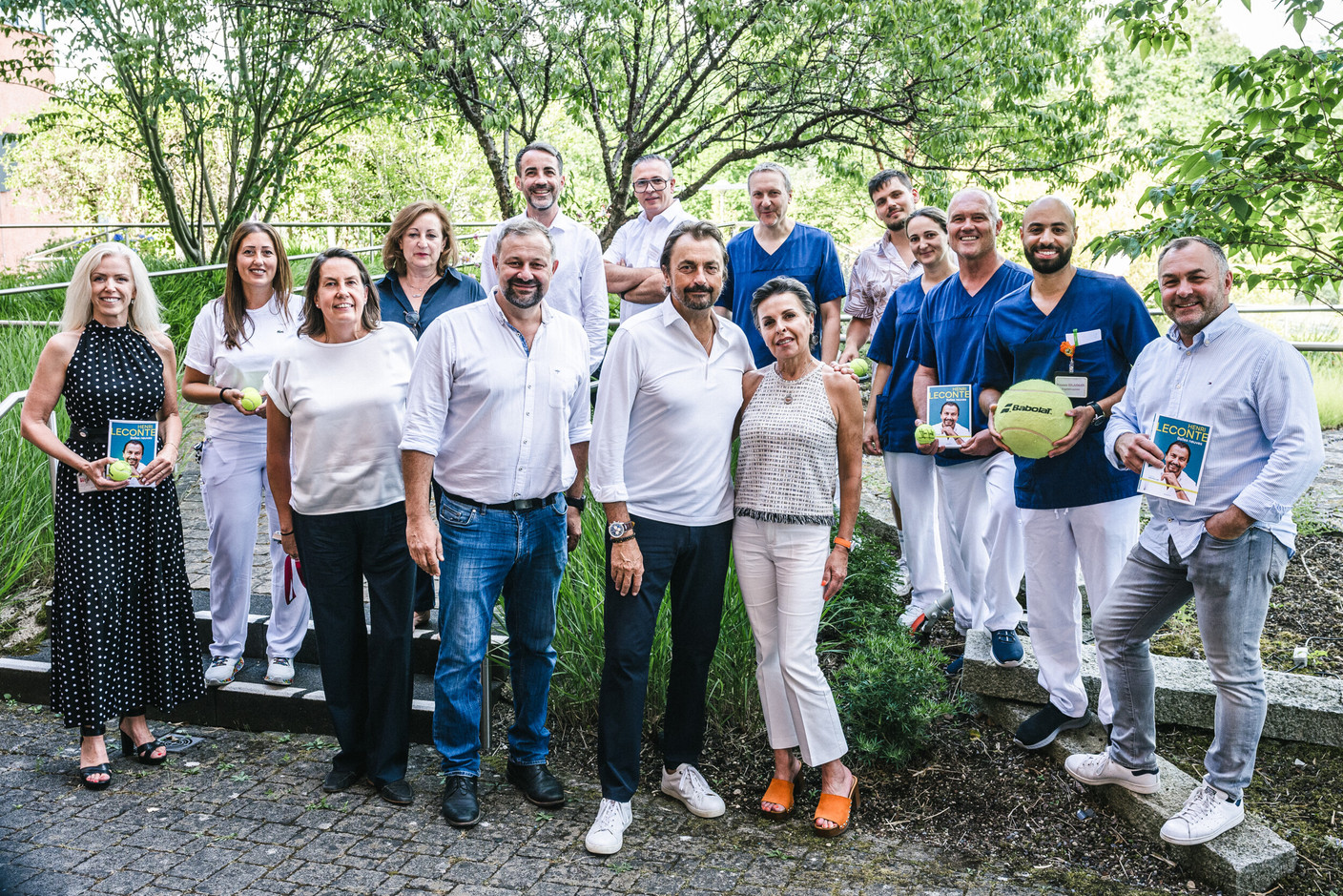 Henri Leconte met with the residents of the Elysis care home in Luxembourg-Kirchberg, their relatives and families, the Elysis staff, and around twenty children from Strassen Primary School. (Photo: Boris Patzek)