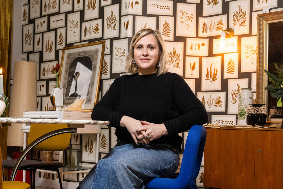Mélanie Trinkwell has decorated her home in her own image, warm and lively. Photo: Eva Krins/Maison Moderne