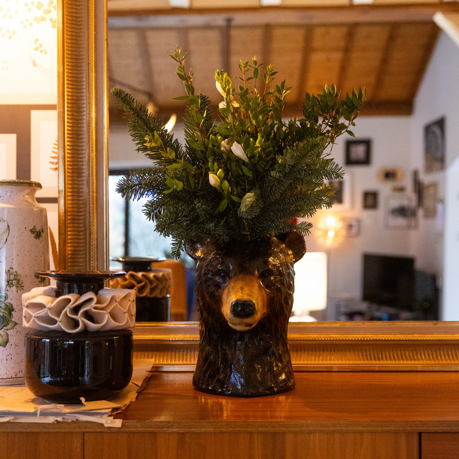 Humour is also found in the home’s accessories. Photo: Eva Krins/Maison Moderne