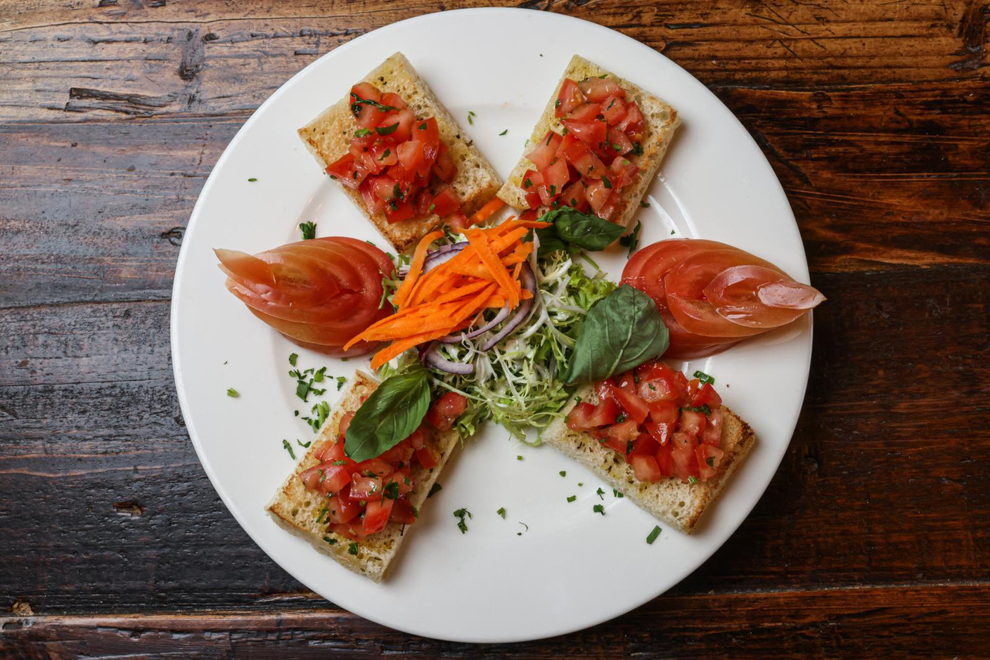 bouncy  foccacia mista  with crushed tomatoes Eva Krins Maison Moderne