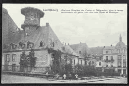 Carte postale de l’ancien bâtiment de la poste (avant 1910), coin nord-ouest (Photo: Post Luxembourg)
