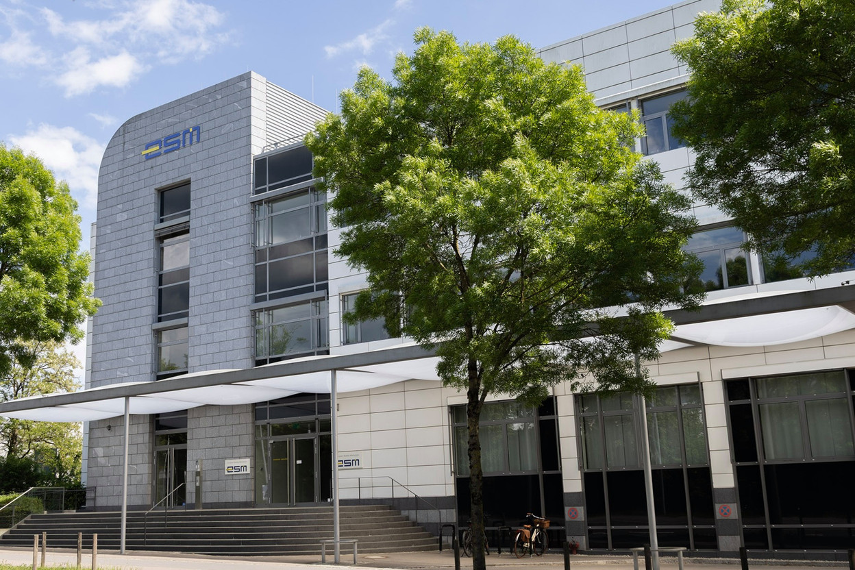 AI-powered retail investing risks fuelling herd behaviour and liquidity crises, potentially accelerating the next financial meltdown, warns European Stability Mechanism economists Thiago Fauvrelle and Martin Rohár, in a blog post on 28 July 2025. Photo: Peter Lindmark / ESM