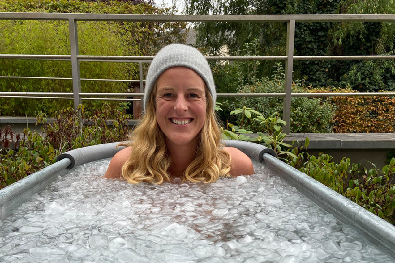 Delano journalist Josephine Shillito sits in an ice bath as part of a Wim Hof Method workshop run by Luxembourg’s B-You. Photo: Josephine Shillito