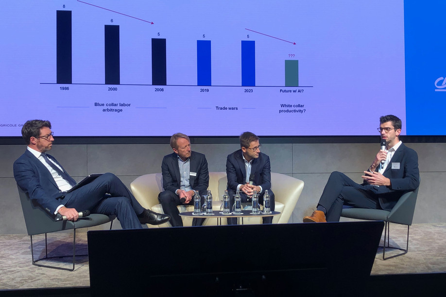 Paperjam attended the “How to integrate AI in investment?” panel at the Luxembourg Investment Forum organised by Indosuez at the Luxembourg Chamber of Commerce on 11 October 2024. Pictured: Moderator Vincent Manuel (Indosuez Wealth Management Europe), Jonathan Ham (Indosuez Wealth Management, Luxembourg), Réza Malekzadeh (General Partner Partech) and Aurélien Duval (DPAM).  Photo: Sylvain Barrette/Maison Moderne
