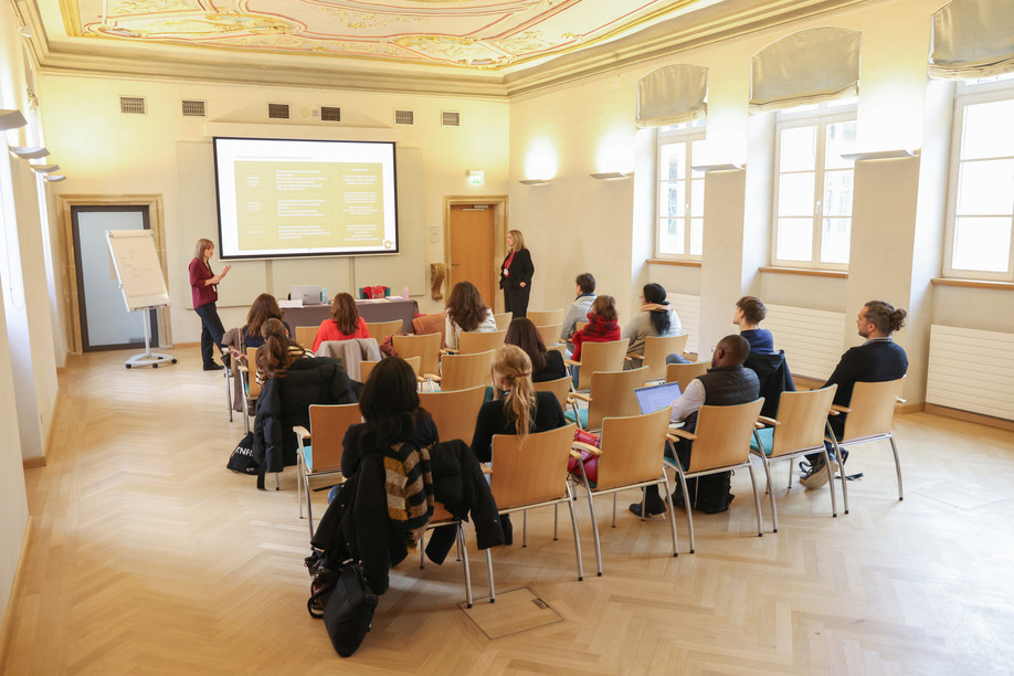Organisations like Luxembourg for Finance, the National Institute for Languages, the Chamber of Commerce or the Paperjam Club offer plenty of continuing education opportunities for professionals in the grand duchy. Archive photo: Marie Russillo/Maison Moderne