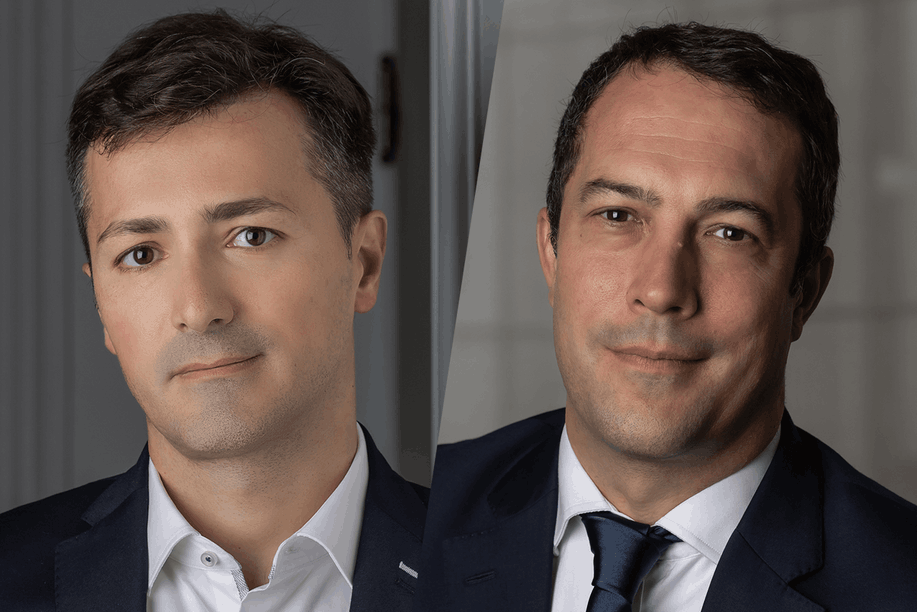 The US election result could drive higher inflation, a widening fiscal deficit and shifts in bond yields, as both Republican and Democratic sweeps present significant economic risks, explain Raphael Gallardo (l), Carmignac’s chief economist, and Kevin Thozet (r), an investment committee member, in a note to members on 24 October 2024. Photos: Carmignac; Montage: Maison Moderne