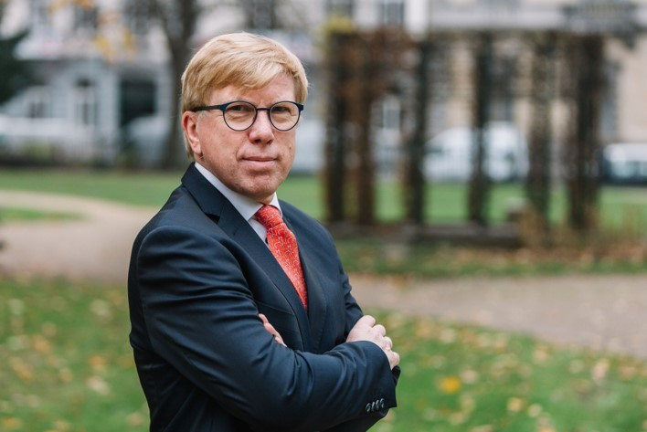 Hugo Lasat has 30 years of experience in the financial sector and was previously in charge of Degroof Petercam’s asset management entity DPAM. (Photo: Degroof Petercam)