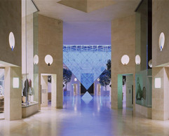 Intérieur du Grand Louvre à Paris Photo: Luc Boegly