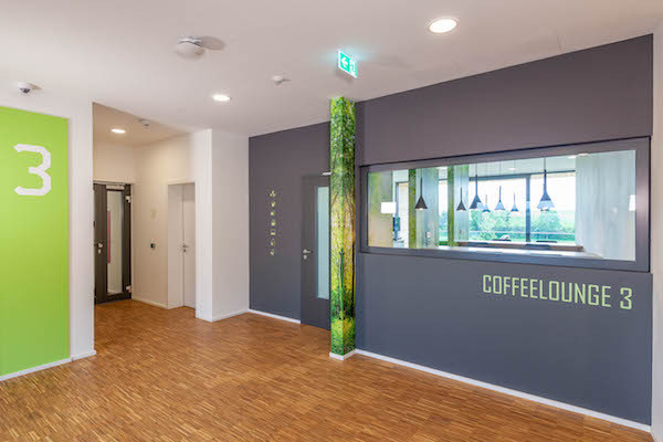 Sur chaque palier, on trouve des «coffee lounges». (Photo: Belvedere Architecture)