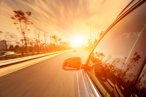Les cas d'enfants oublié dans une voiture en plein soleil se multiplient, avec parfois des conséquences dramatiques. Mais IEE a lancé une solution technologique au millimètre près. (Photo: Shutterstock)