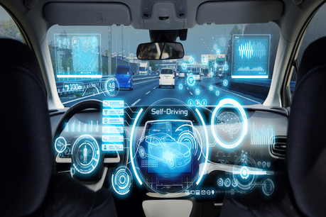 La voiture connectée, un enjeu commercial en Europe, et pas seulement sécuritaire. La 5G permettrait d’aller plus loin que le wifi. Mais cette technologie est déjà prête. (Photo: Shutterstock)