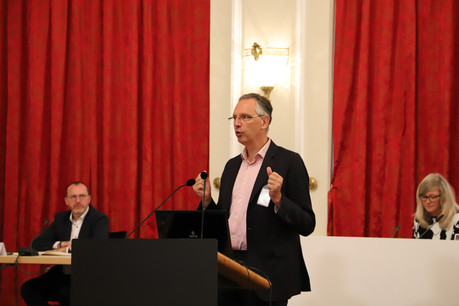 Le ministre du Travail ne donne pas de suite favorable à la demande de Serge Remy d’instaurer un droit au télétravail pour les salariés. (Photo: Chambre des députés)