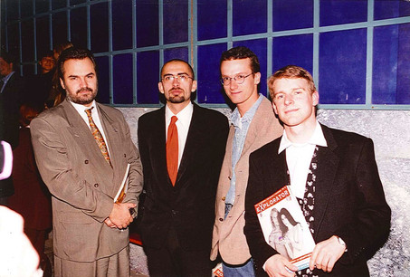 L’équipe autour du lancement d’Explorator (de gauche à droite): Jean-Claude Bintz, Mike Koedinger, Christian Aschman (photographe) et Frédéric Humbel (premier rédacteur en chef). (Photos: Explorator/archives)