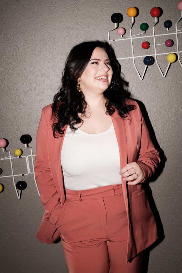 A Kiabi outfit in warm tones, to make the transition from work to leisure easier. (Photo: Patricia Pitsch/Paperjam)