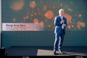 Bengt Arve Rem, CEO of Kistefos and chairperson of the board of Advanzia Bank, addressing guests during the inauguration event, 6 June 2024.   Photo: Advanzia Bank