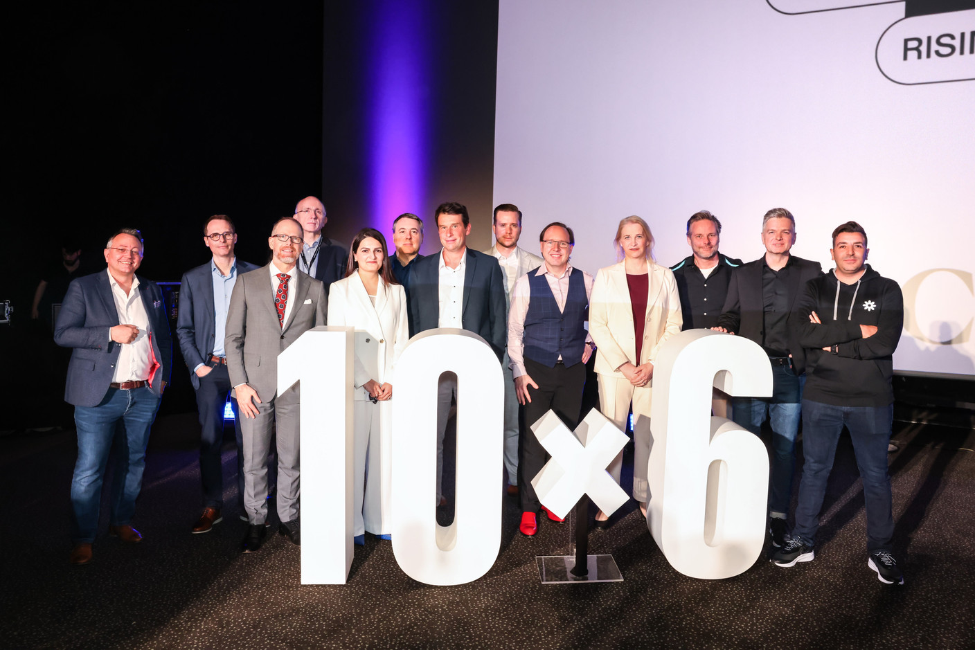 Pedro Castilho (Verbalius), Olivier Ramblot (Banque Internationale à Luxembourg), Leandro Cresta (Ferrero Group), Jacques Ruckert (Telindus), Sabika Ishaq (Grant Thornton Luxembourg), Laurent Couturier (Armacell International), Olivier Beaujean (Cargolux Airlines International), André Meyer (Encevo), Yannick Kirschoffer (Laboratoire National de Santé [LNS]), Christine von Reichenbach (Adem), Stefan Okhuijzen (SES), Márton Fülöp (PM-International) and Kamel Amroune (The Dots). Photo: Marie Russillo/Maison Moderne