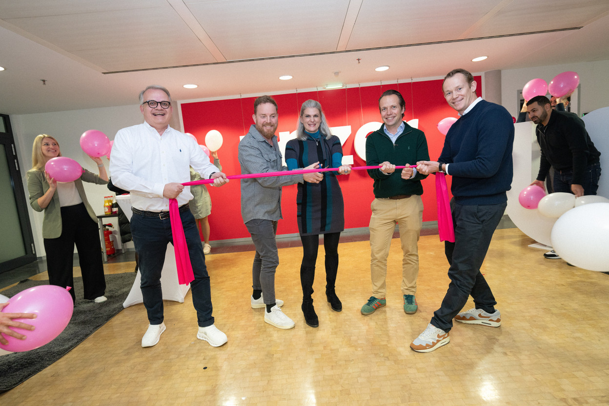 (l-r) Max Steiger, chief compliance officer, Marc Blumberg, managing director Luxembourg, Birgit Bucari-Kaiser, managing director Luxembourg, Jacob von Ingelheim, chief risk and transformation officer and Robert Bueninck, CEO of Unzer, at the Munsbach office opening event on Monday 25 November 2024. Photo: Friedemann Hertrampf