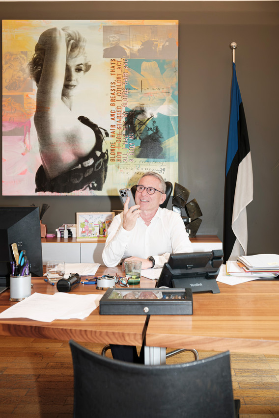 Lex Thielen admires Marilyn Monroe. (Photo: Jan Hanrion/Paperjam)