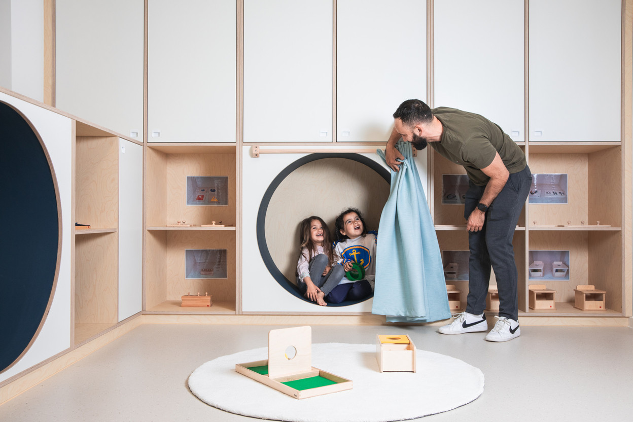 Aura Groupe favorise la diversité aussi bien culturelle que des genres. C’est pourquoi il a choisi également d’engager des hommes pour intégrer son équipe. Eva Krins/Maison Moderne