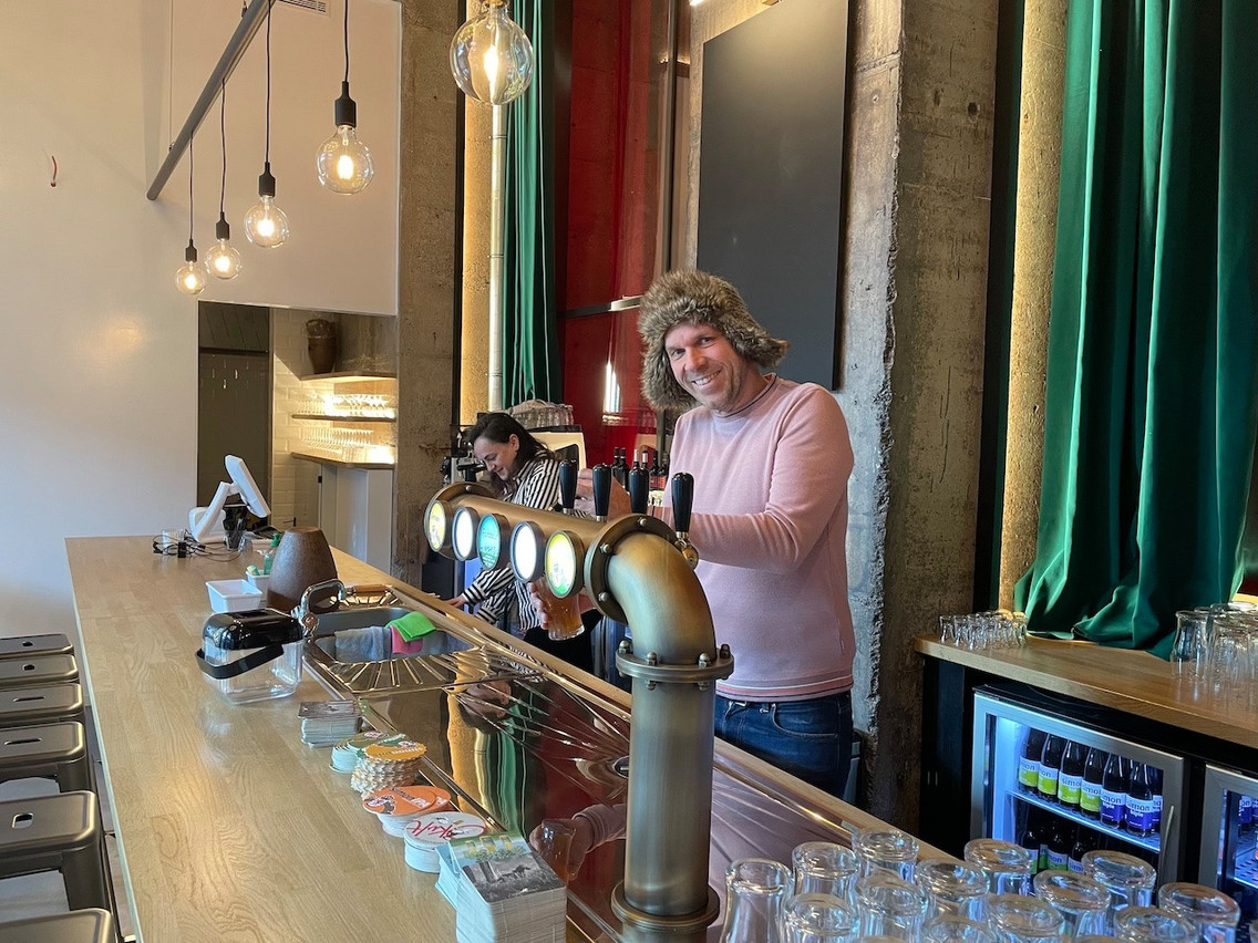 Ture Hedberg behind the bar at his brand-new Café Saga venue in Esch-Belval Maison Moderne
